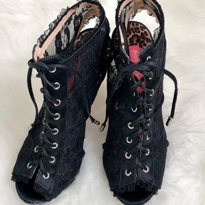 New Betsy Johnson Alison Lace Corset Booties